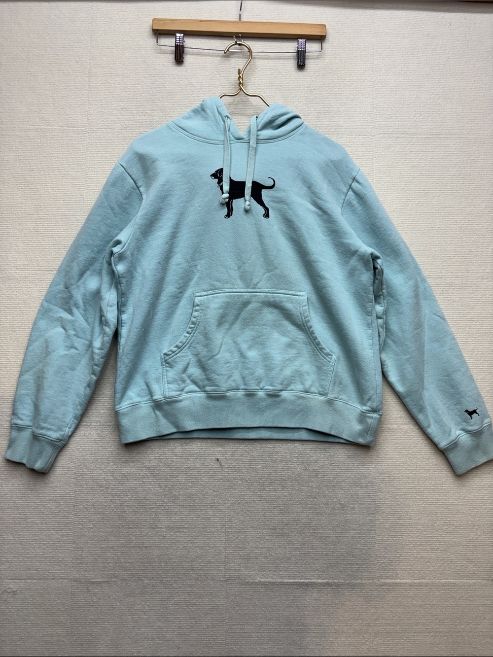 The Black Dog | XL Light Blue Pullover Hoodie Sweater with Dog Motif sweatshirt